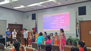 Our Sama-Bajau learners as they excitedly teach the AJHS students the Sinama version of “Paa, Tuhod, Balikat, Ulo”