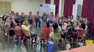 The participants and Cartwheel team gathered together in a circle for the final activity (Ball of Connectedness) of the training, as led by Raquel Cabrieto 